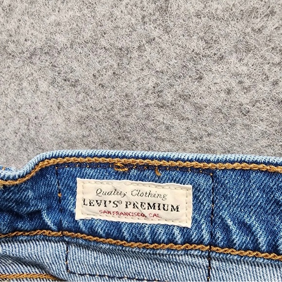 ⚡️Levi’s Ribcage Shorts⚡️ - Picture 5 of 7